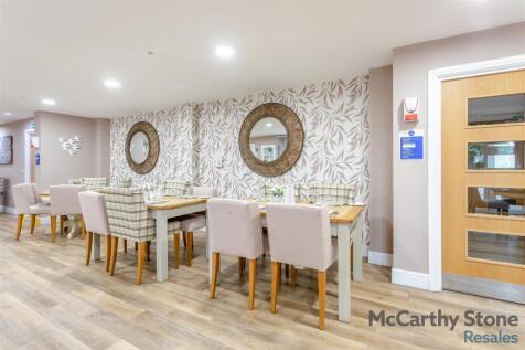 8657699-interior04.jpg