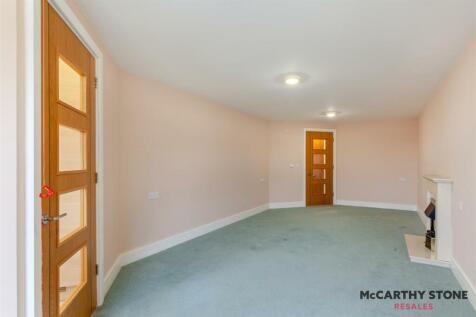 8585394-interior02.jpg