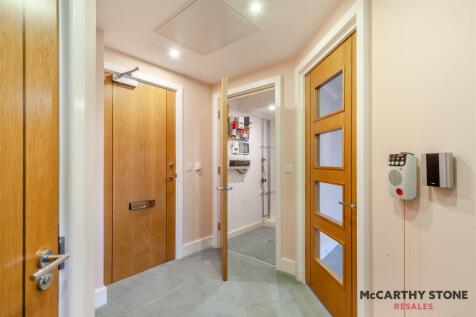 8585394-interior09.jpg