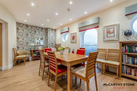 8582357-interior03.jpg