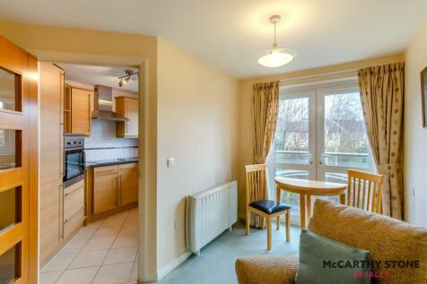 8585202-interior09.jpg