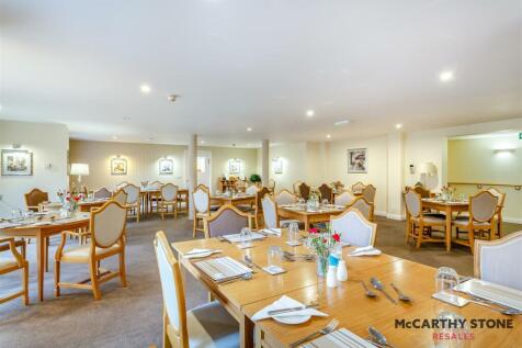 8585202-interior19.jpg