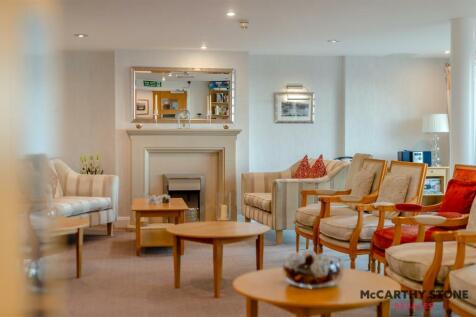 8584537-interior01.jpg