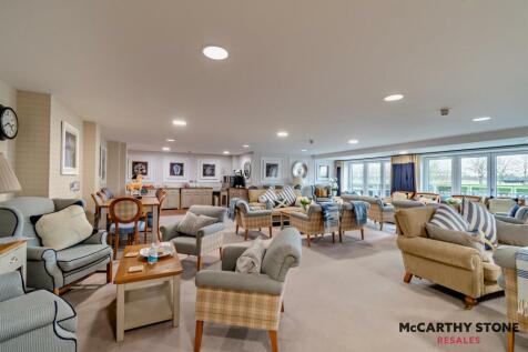 Homeowners Lounge