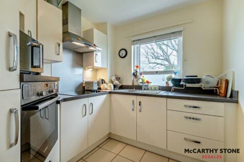 Kitchen: