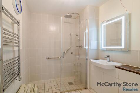 Ensuite Wet Room: