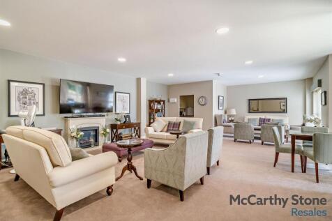 Homeowners Lounge