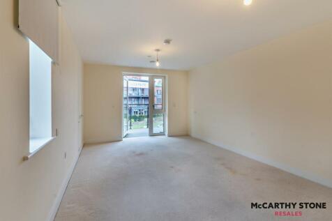 Living Room: