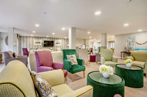Homeowners Lounge