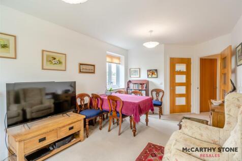8598410-interior14.JPG