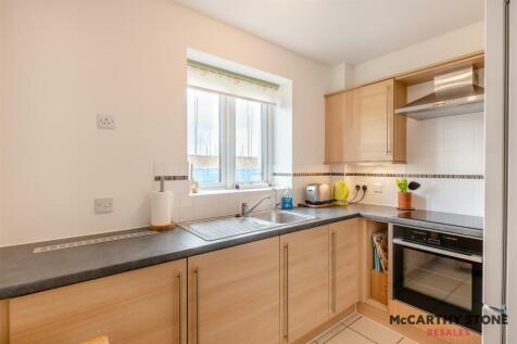 8598410-interior09.JPG