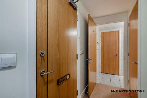 8588215-interior16-800.jpg