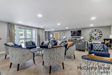 Homeowners Lounge