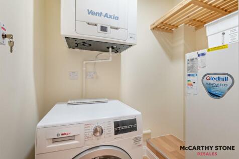 8604272-interior13-800.JPG