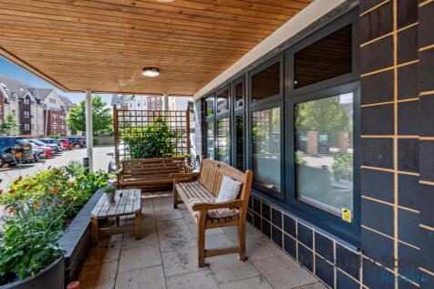 8652142-exterior01-800.jpg