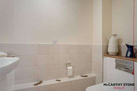 CLOAK ROOM