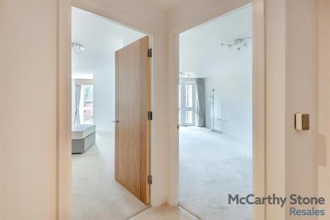 8657168-interior10.jpg
