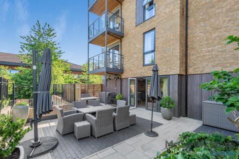 8657168-exterior04.jpg