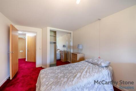 8649117-interior04.jpg