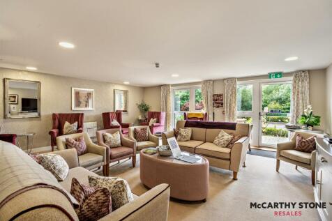 Homeowners Lounge