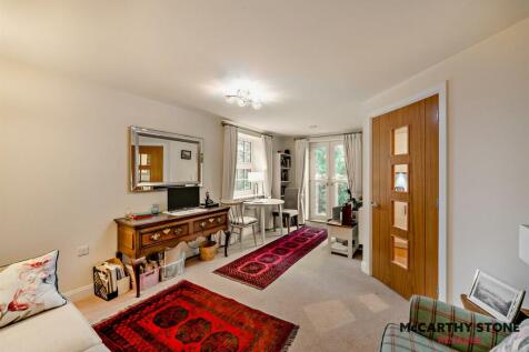 Living Room: