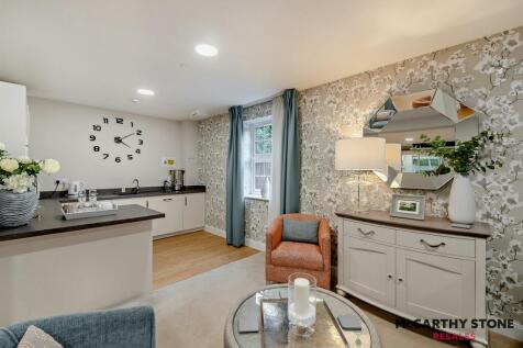 Homeowners Lounge