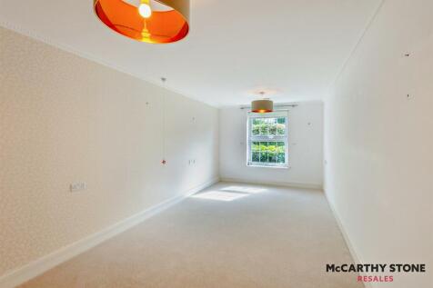 8610220-interior08-800.JPG