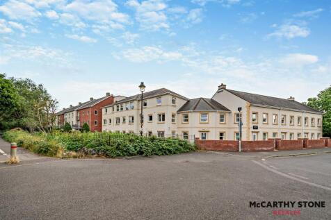 Ellisfields Court