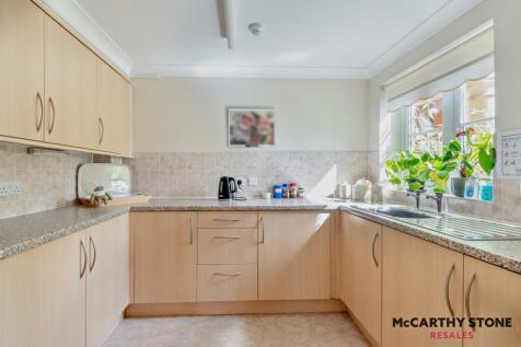 8610103-interior22-800.JPG