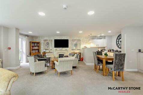 Homeowners Lounge