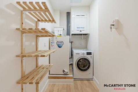 8611719-interior04-800.JPG