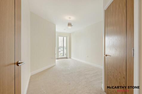 8611719-interior05-800.JPG