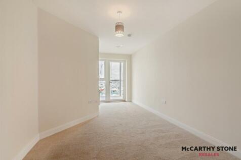 8611719-interior06-800.JPG