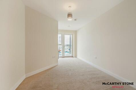 8611719-interior07-800.JPG