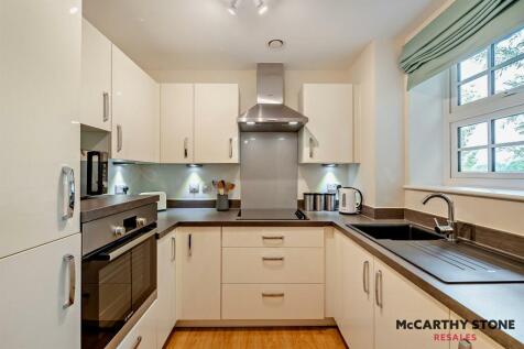 Kitchen: