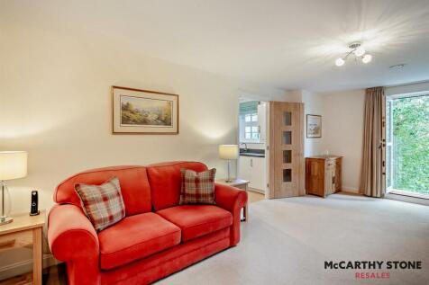 Living Room: