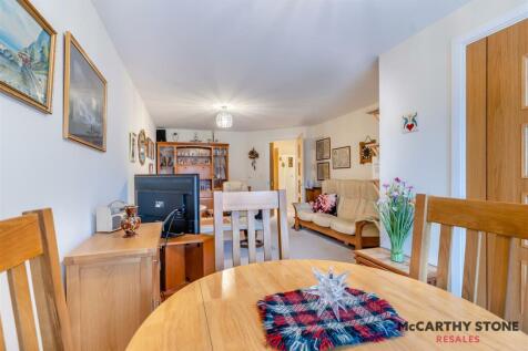 8616531-interior05.JPG