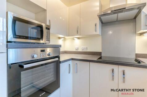 8616531-interior08.JPG