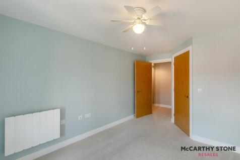 8619679-interior08.JPG