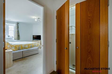 8611364-interior08-800.JPG