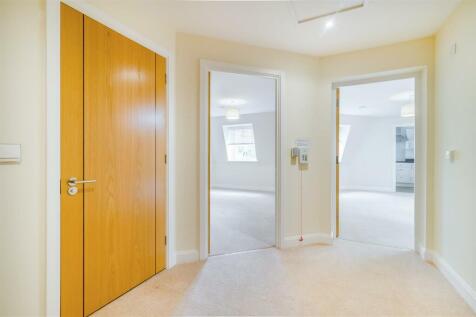 8547332_interior02.jpg