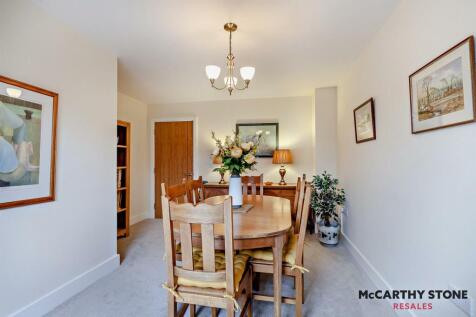 8622767-interior08-800.JPG