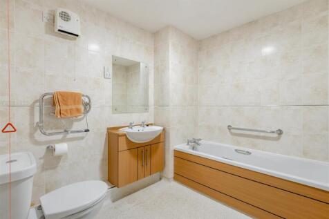 8663414-interior01.jpg