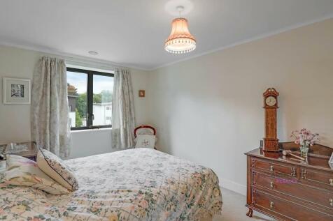 13-a2eeCT_MCS_Flat 40 Jenner Court_49-small.jpg