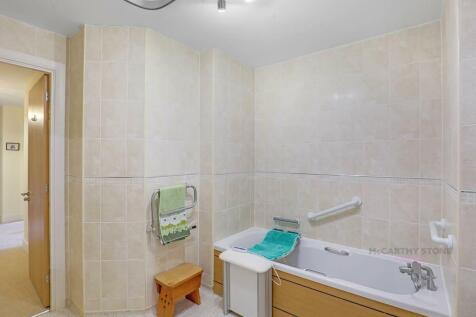 07-a1a0CT_MCS_Flat 40 Jenner Court_25-small.jpg