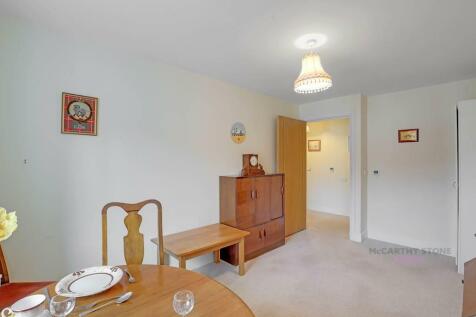 10-704dCT_MCS_Flat 40 Jenner Court_37-small.jpg