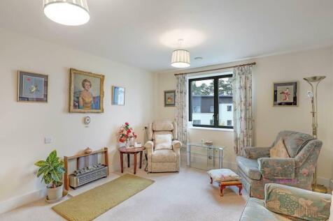 03-6c22CT_MCS_Flat 40 Jenner Court_09-small.jpg