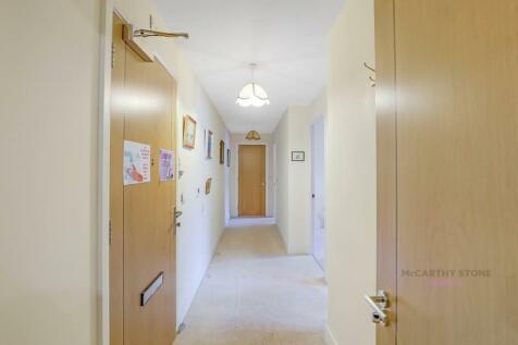 04-0934CT_MCS_Flat 40 Jenner Court_13-small.jpg