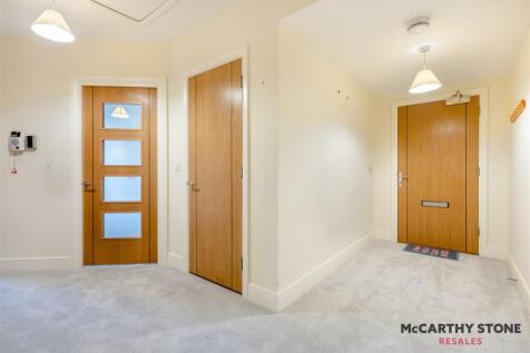 8618395-interior16.jpg