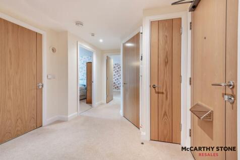 8627293-interior04-800.jpg
